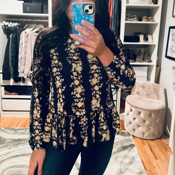 Lucky brand blue floral top shop